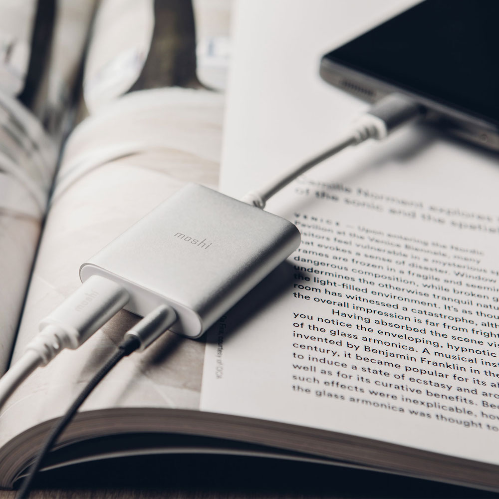 Аудио адаптер от Moshi USB-C към 3,5 мм аудио жак - iSTYLE BG