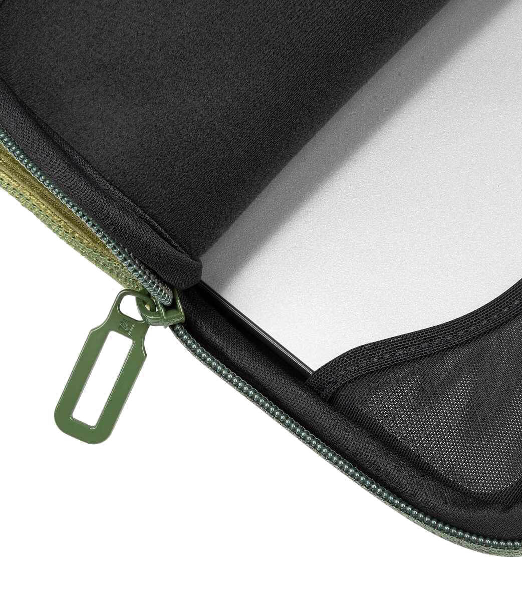 Tucano Velluto 13inch Case Stretchy neoprene & corduroy cover MacBook Pro/Air 13inch & Laptop 12inch - Green - iSTYLE BG