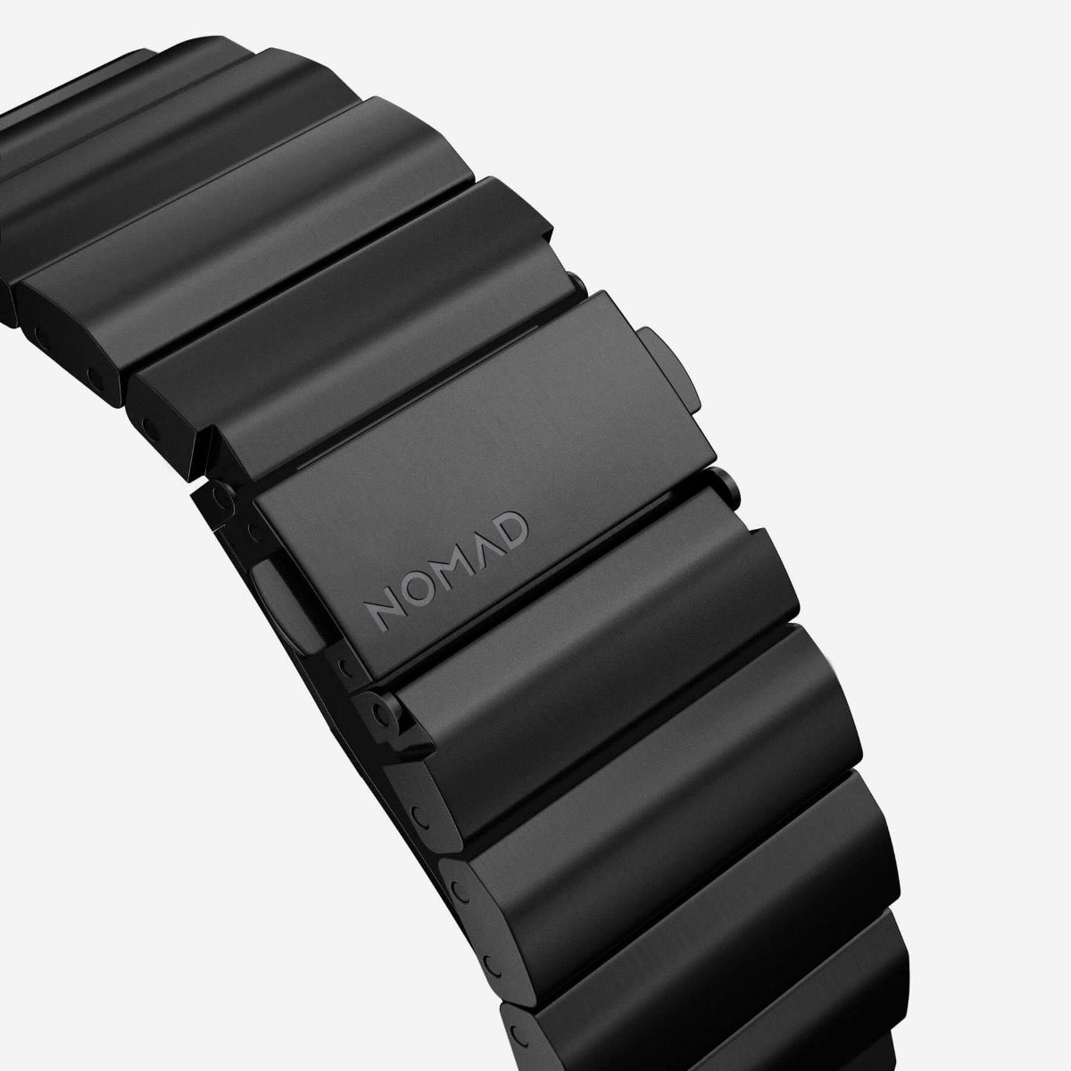 Каишка за Apple Watch от Nomad - Nomad 44/42 mm Titanium Band Black - iSTYLE BG