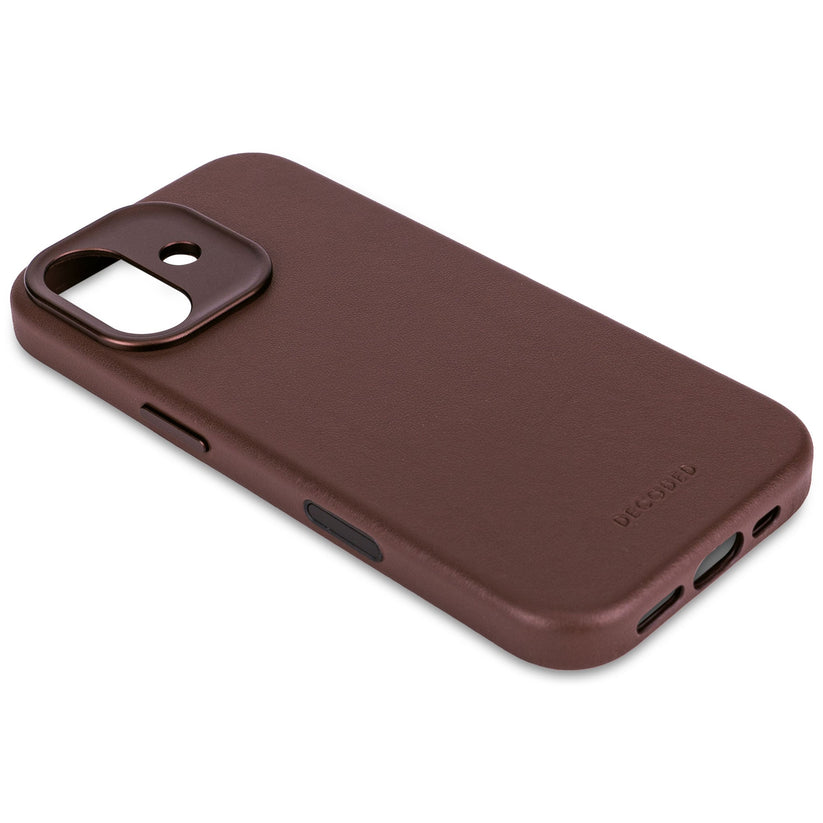 DECODED LEATHER BACKCOVER FOR IPHONE 17 - CHOCOLAT BROWN - iSTYLE BG