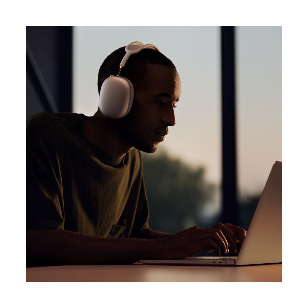 AirPods Max - Green - iSTYLE BG