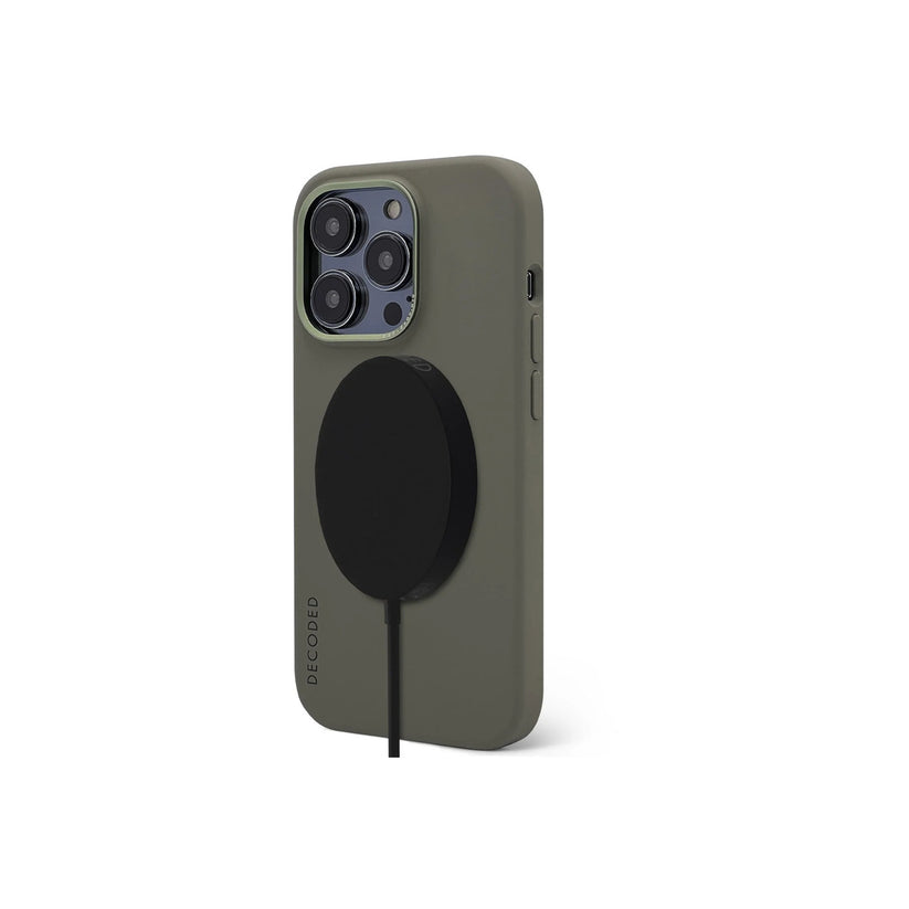 Decoded Silicone Backcover, olive - iPhone 14 Pro Max - iSTYLE BG