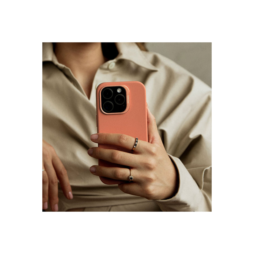 Кейс за iPhone 16 Pro Max от Decoded - AntiMicrobial - оранжев - iSTYLE BG