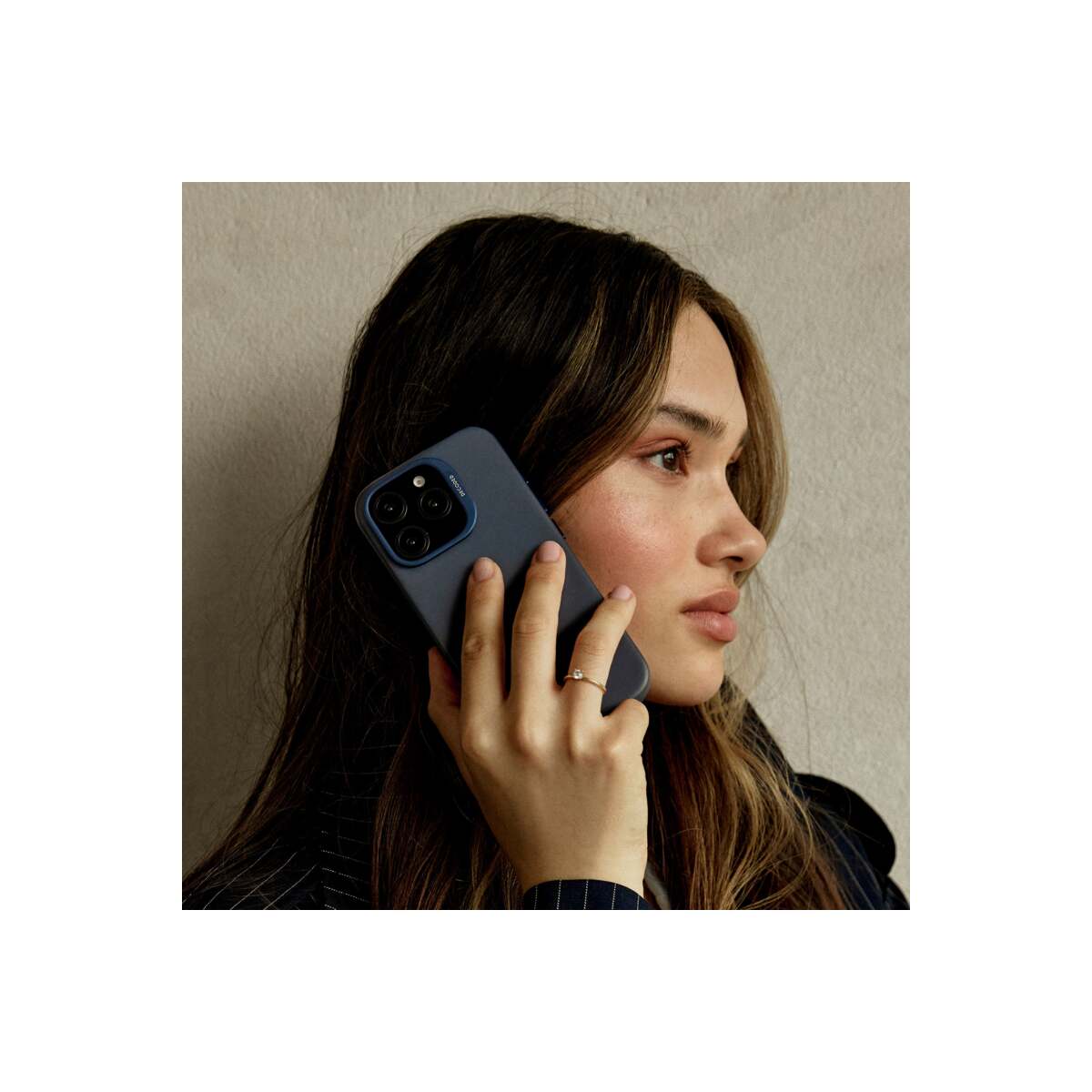 Кейс от Decoded - Backcover от еко кожа за iPhone 16 Pro Max син - iSTYLE BG