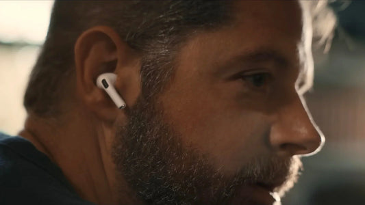 Как функцията „Живо слушане“ на iPhone и AirPods може да помогне в ежедневието