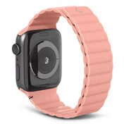 Каишка за Apple Watch от Decoded - магнитно залепване - розова - iSTYLE BG