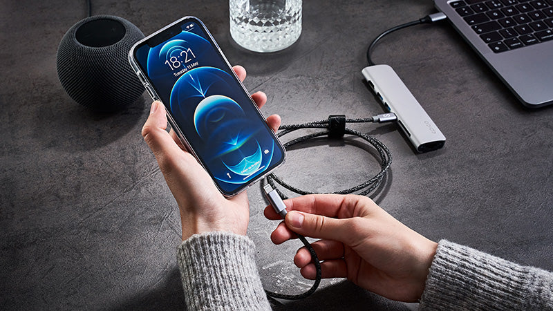 Кабел плетен от EPICO - USB C към Lightning 1.2m - space grey - iSTYLE BG