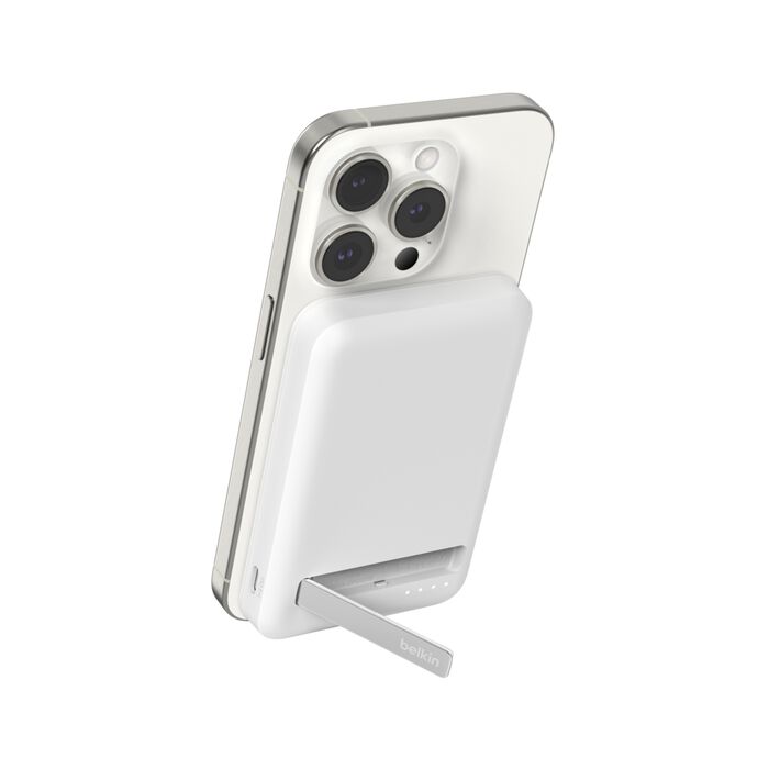 Belkin BOOSTCHARGE PRO 8k Qi2 MagSafe Compatible Powerbank with kickstand - White
