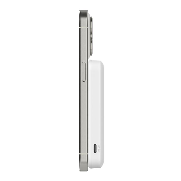 Belkin BOOSTCHARGE PRO 8k Qi2 MagSafe Compatible Powerbank with kickstand - White