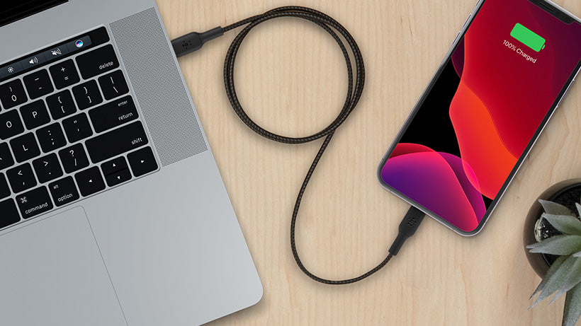 Кабел от Belkin BOOST CHARGE USB-C към Lightning, плетен - 1M - черен