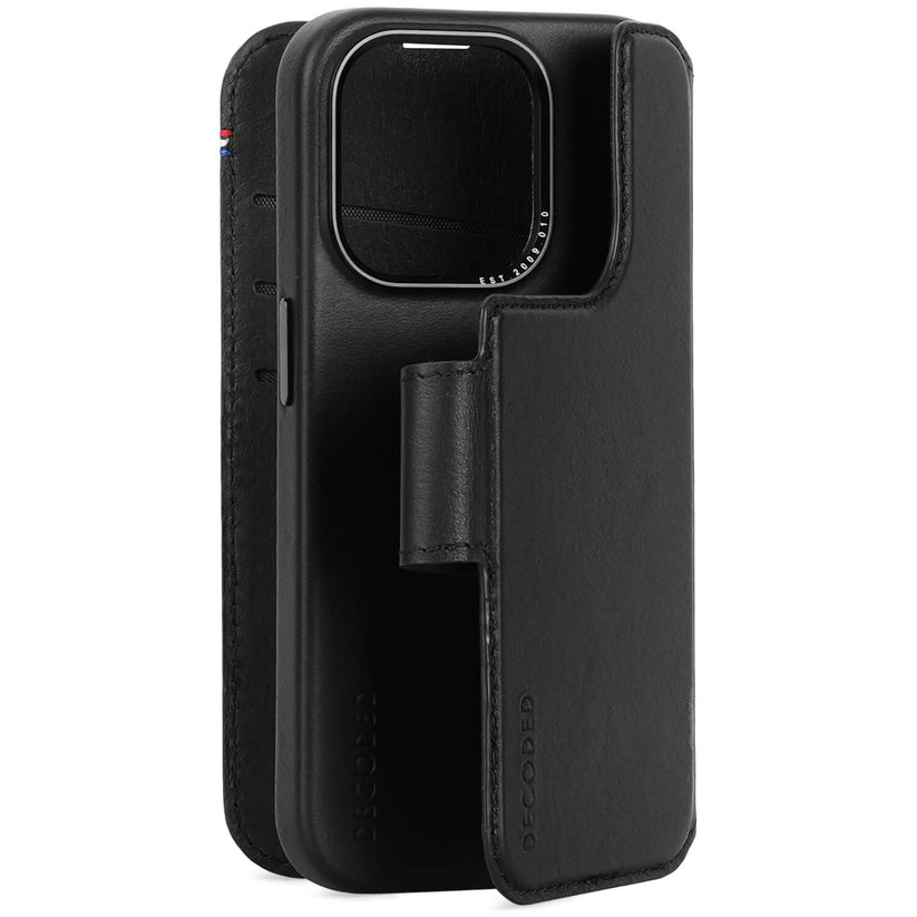 Decoded Leather Detachable Wallet, black - iPhone 15 Pro - iSTYLE BG