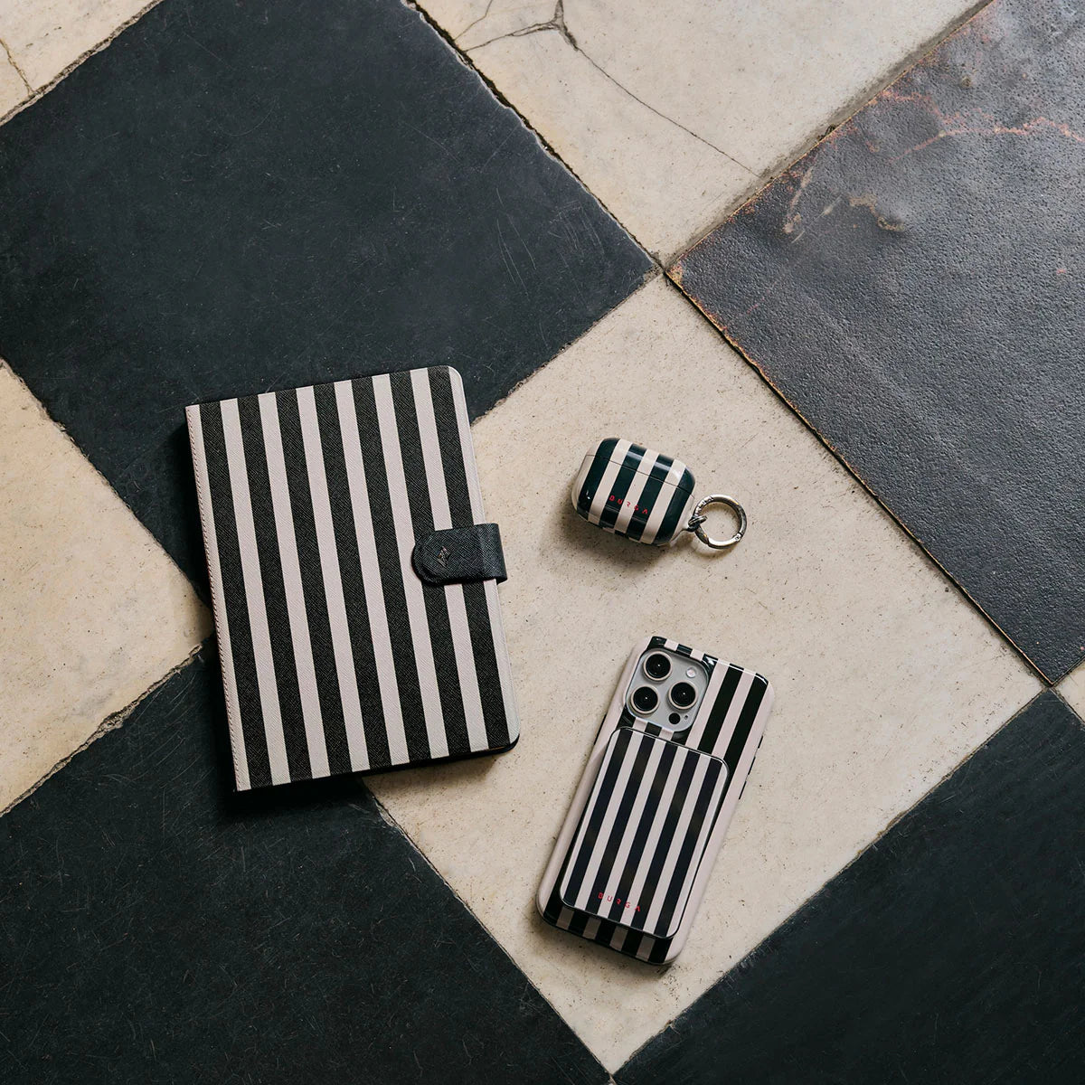 BURGA Prophecy Case For AirPods Pro 2 - iSTYLE.bg