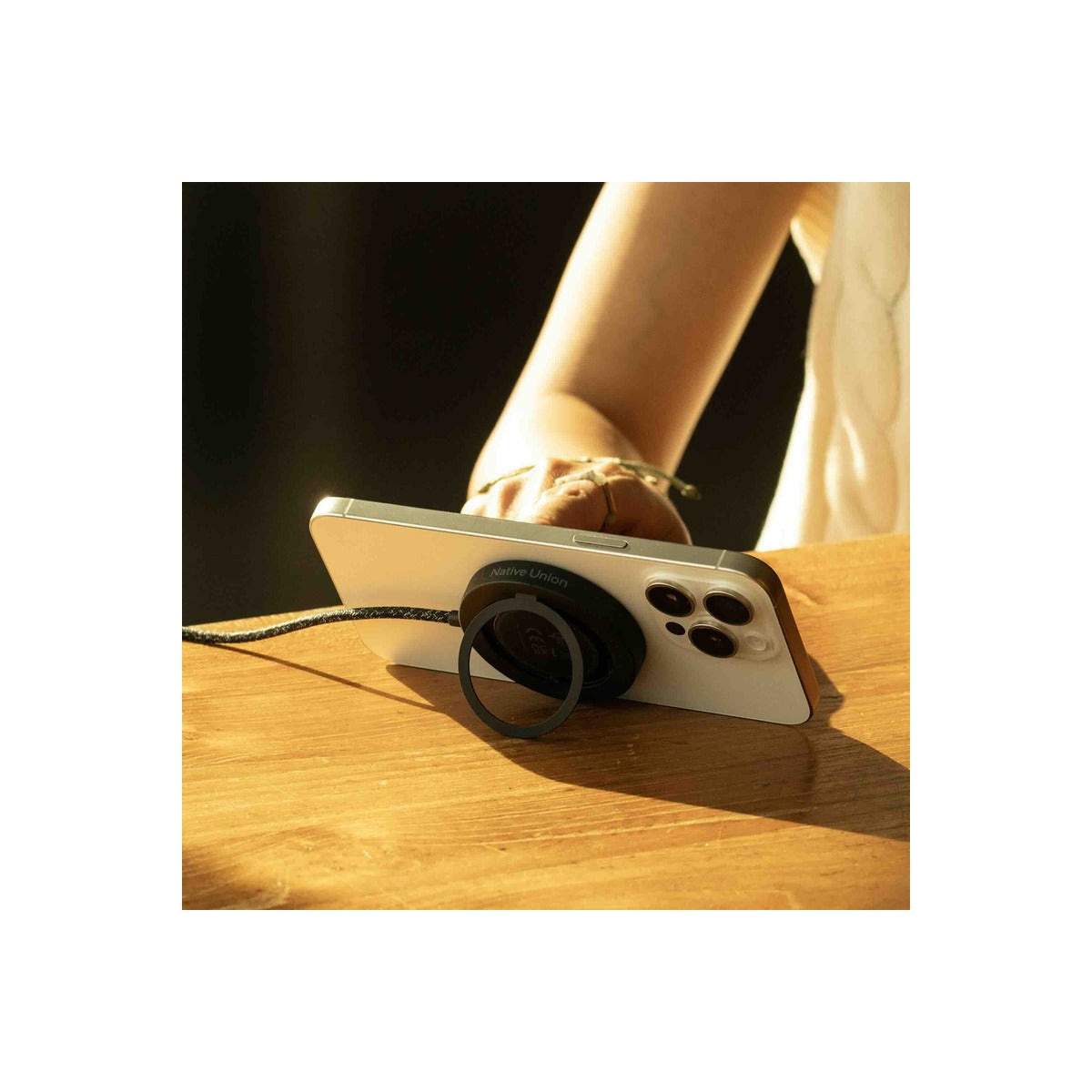 Native Union Snapstand Qi2 Wireless Charger - Black