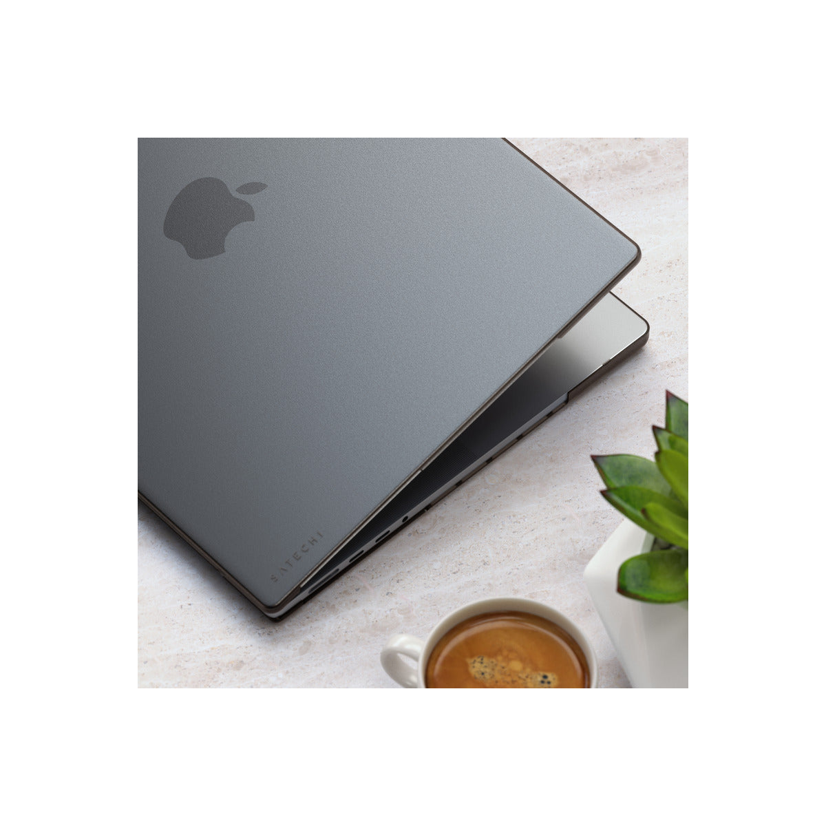 Satechi Eco Hardshell Case for MacBook Pro 16 - Dark