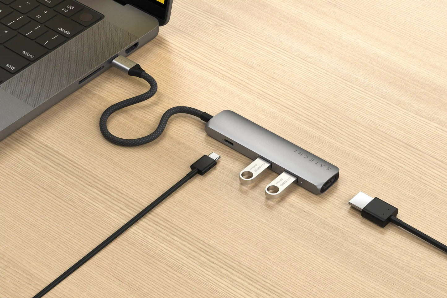 Satechi 4-in-1 USB-C Slim Multiport Adapter 4K - Space Grey