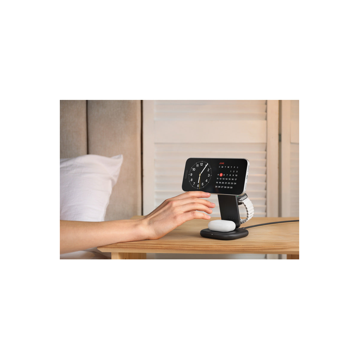 Satechi 3-in-1 Foldable Qi2 25W Wireless Charging Stand - Space Black