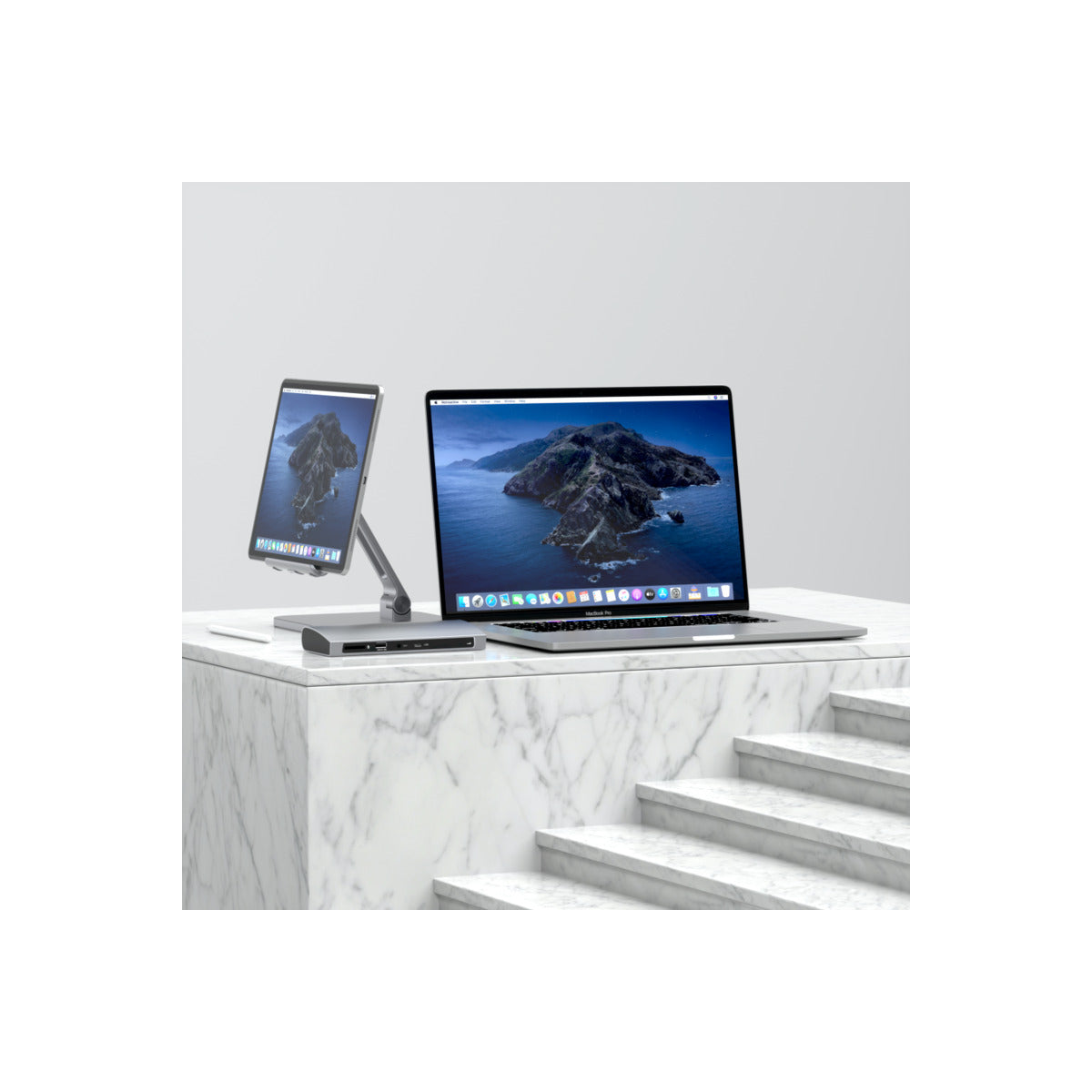 Satechi Aluminium Thunderbolt 4 Dock (1xT4 P 96W,3x T4 40Gbps 15W,Ethernet,3xUSB-A 3.2 10 Gbps,1xUSB-A 2.0 charging,SDcard,3.5mm audio) EU version - Space Grey