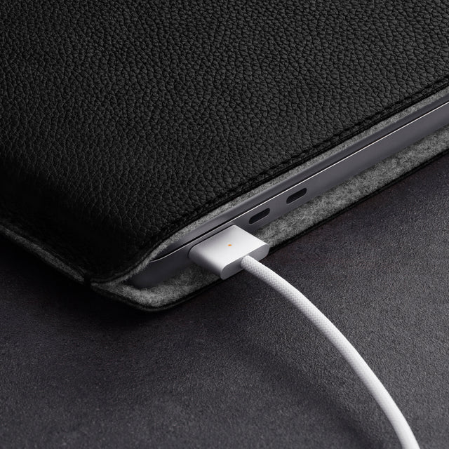 Woolnut Leather Sleeve for 15-inch MacBook Air - Black