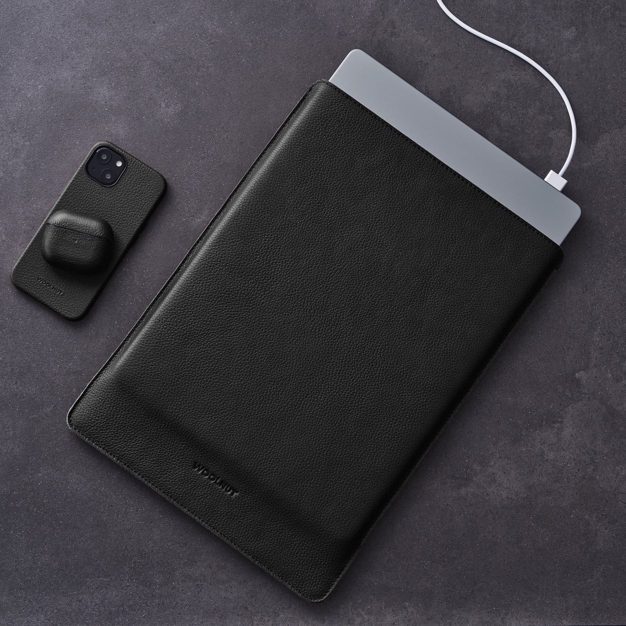 Woolnut Leather Sleeve for 15-inch MacBook Air - Black