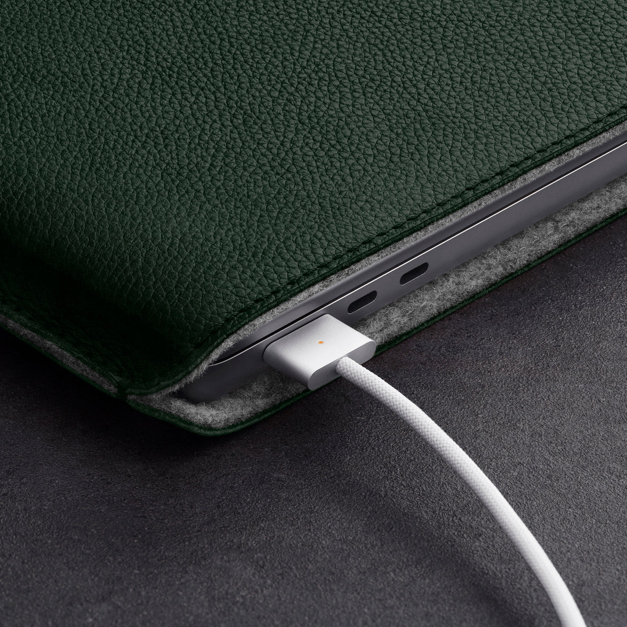 Woolnut Leather Sleeve for 15-inch MacBook Air - Green