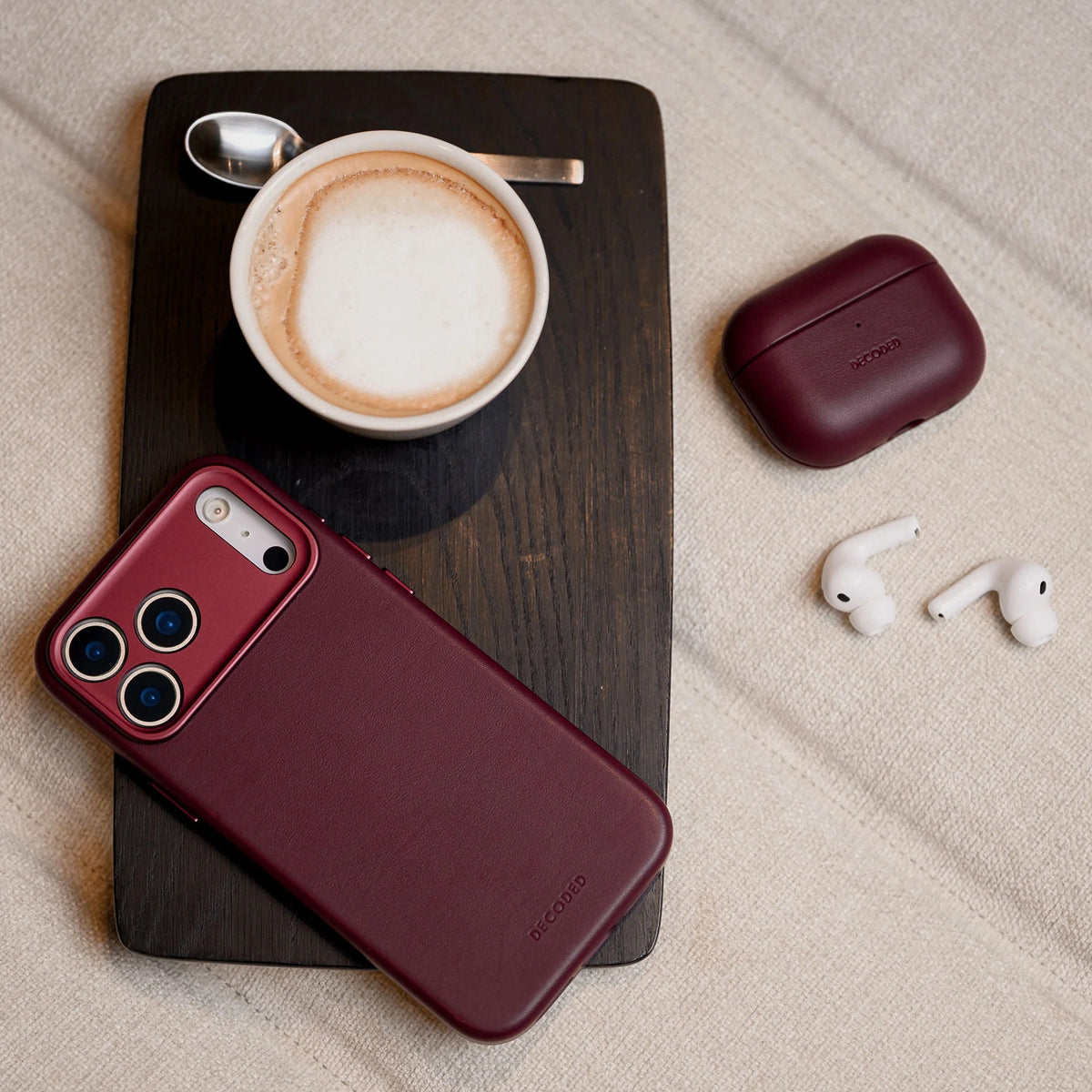 DECODED Leather Case AirPods Pro 3 - Burgundy