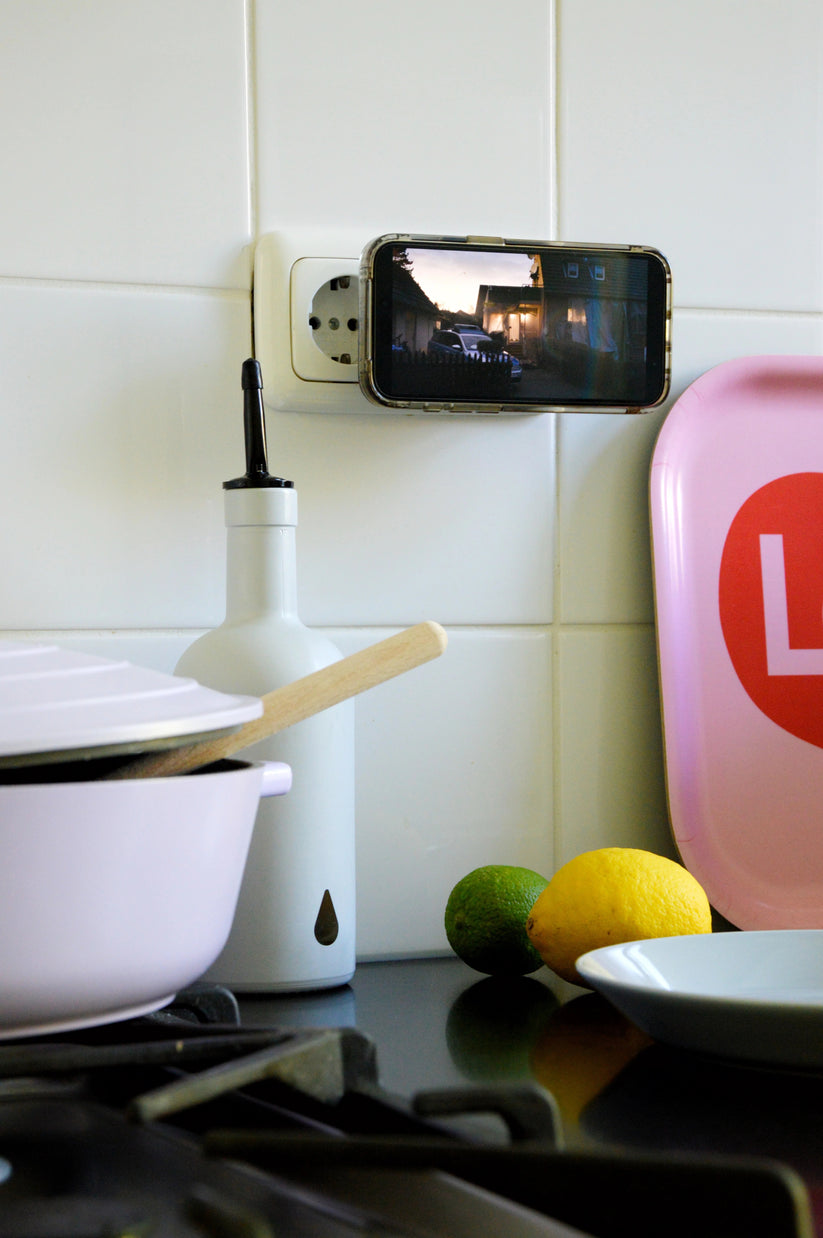 Zens Wireless Charging Adapter White - iSTYLE.bg