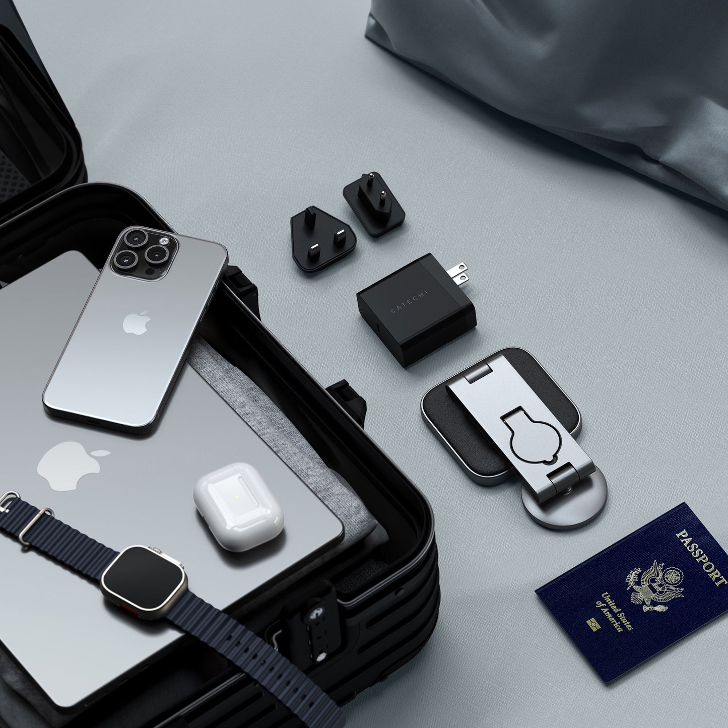 Satechi 3-in-1 Foldable Qi2 Wireless Charging Stand - Space Gray