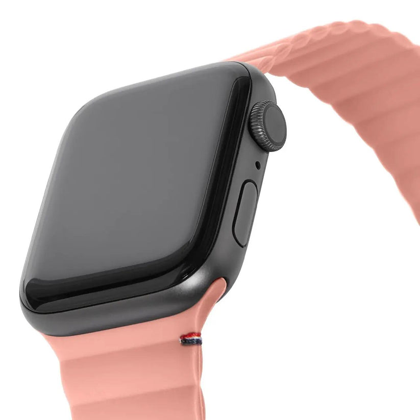 Каишка за Apple Watch от Decoded - магнитно залепване - розова - iSTYLE BG