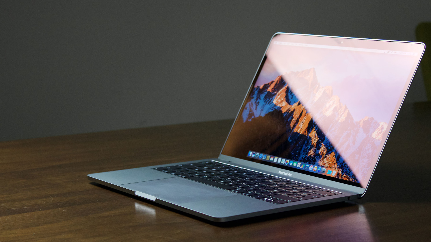 Ревю: новият MacBook Pro 13’’ без Touch Bar